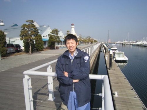横浜デビュー