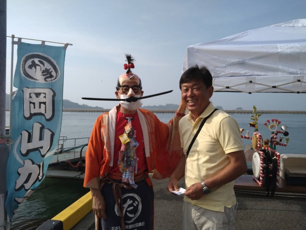 『夏の朝市』