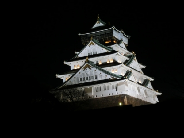 夜の大阪城