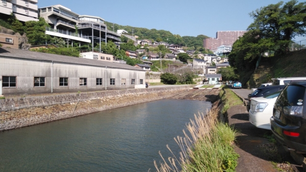 手積みされた石垣に歴史を感じる