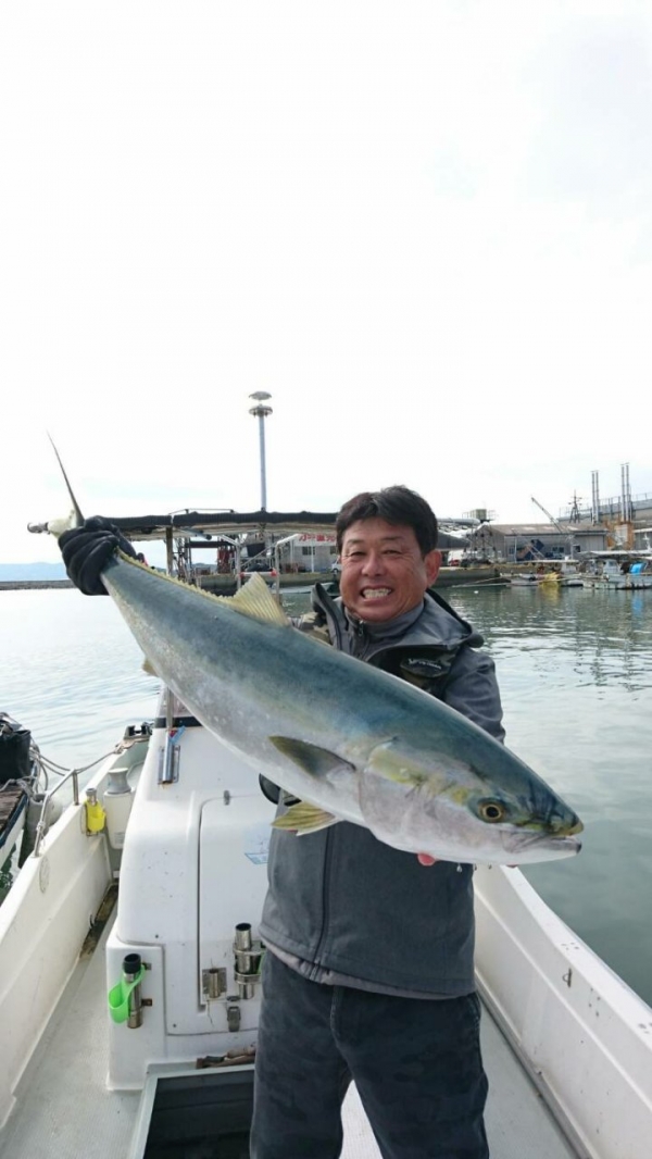 会心の一本、堂々たる鰤でした！