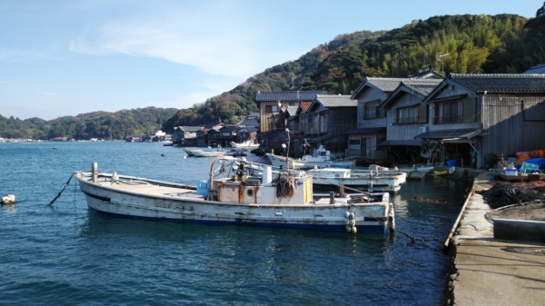 名勝「伊根の舟屋」ここの海上タクシーはUF26(笑)