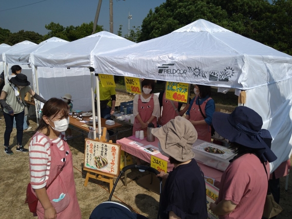 朝市が元気の源、コハダレディース