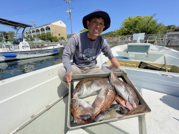 情報提供の特命を受け今日も老体にムチ打ち海へ