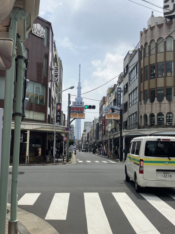 かっぱ橋からのスカイツリー