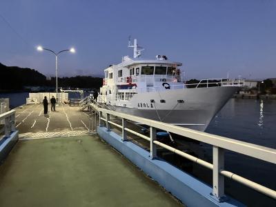 鵜来島と沖の島を結ぶ定期船