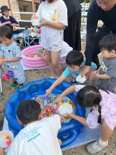 子供に大人気のヨーヨー釣り