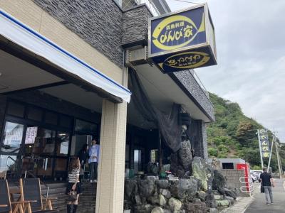 店舗は国道11号にあり分かり易い