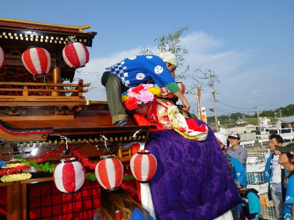 大太鼓係は体格良過ぎて位置に着くのにシクハク…