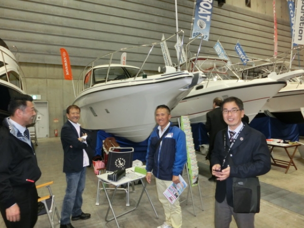 吉報の知らせに友人達が駆け付けてくれました