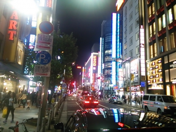 不夜城新宿
