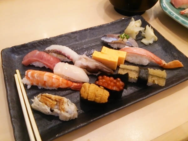 類似店のランチ鮨