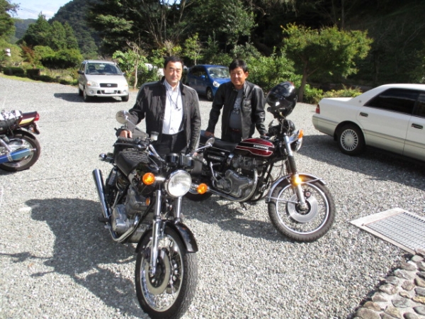 今回ピストンやら何やらで整備費２０万！旧車の維持は大変です