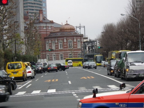 リメイク完成間近の東京駅