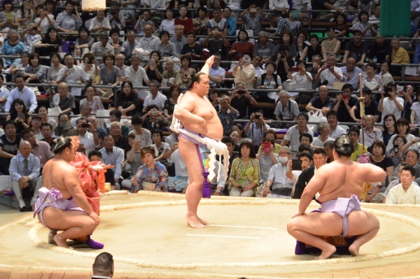 第７２代横綱稀勢の里