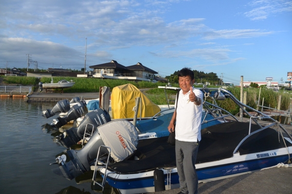 常陸利根川沿いにある水郷ボートサービスさん