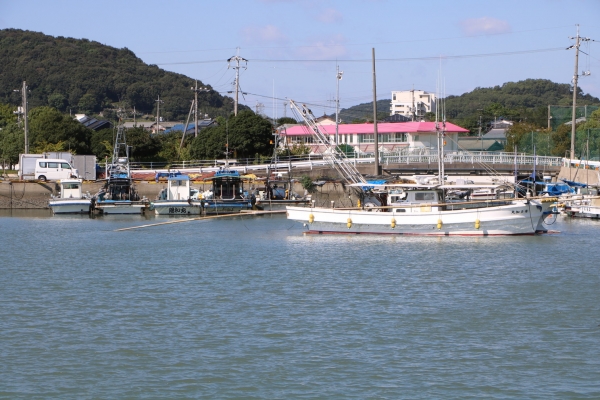 漁船も出航の用意