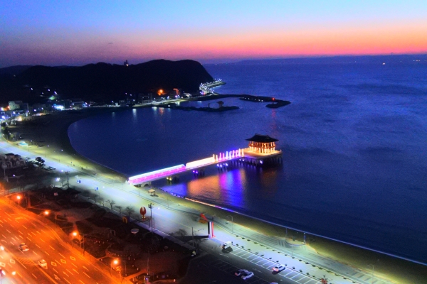 東海（日本海）の夕暮れ
