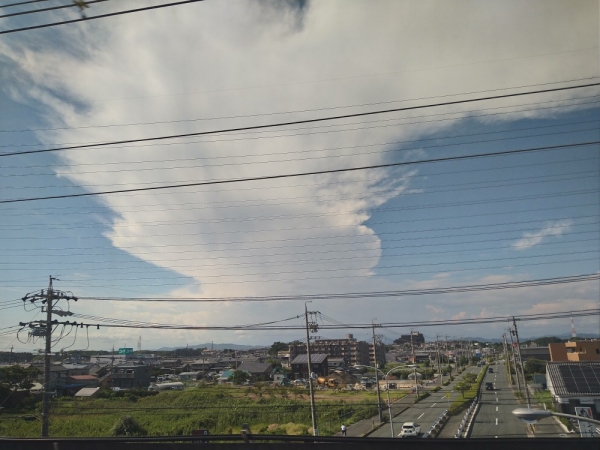 集中豪雨を予感させる不吉な雲