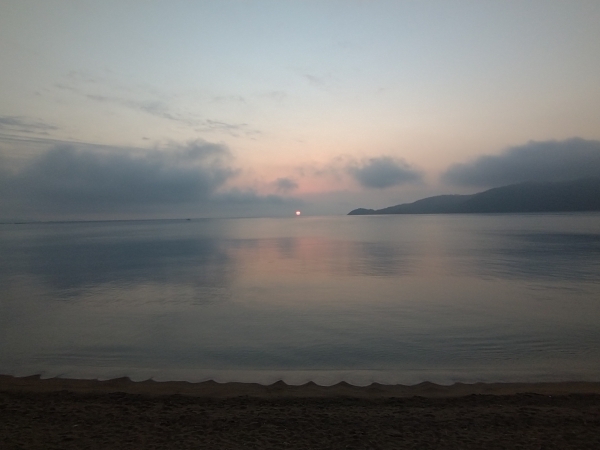 静穏な宿井の浜