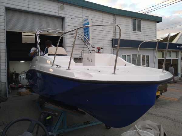 当社3隻目のAX220も艤装中