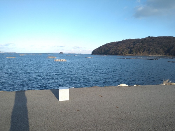 牛窓の東に位置する錦海湾