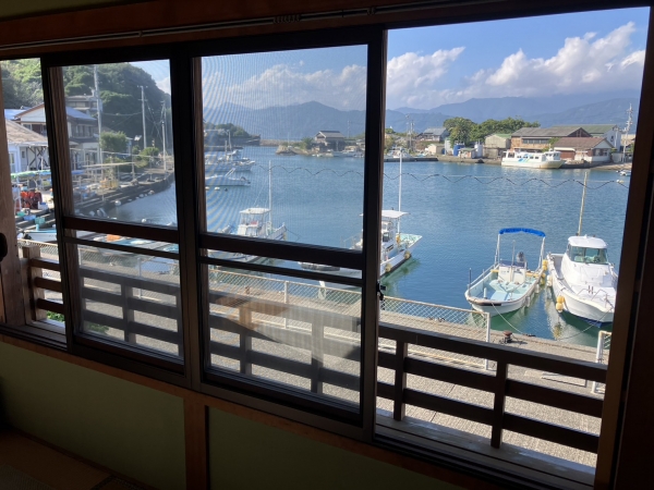 旅愁を誘う港景