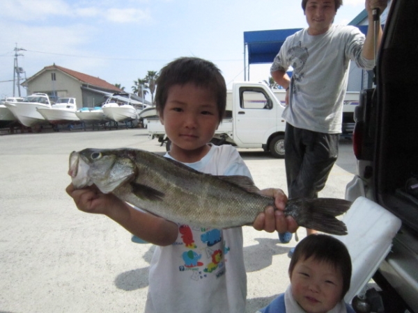 このスズキも僕が釣ったんじゃ！