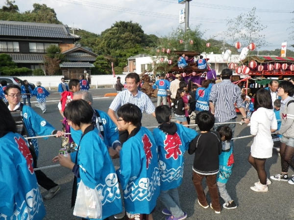 週末は東京から帰省し地元の祭り巡りを欠かさない　民〇党・津〇議員