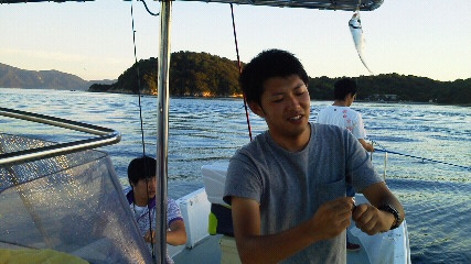 一心不乱にアジを外します