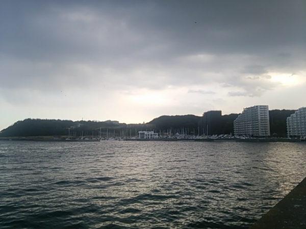 夕暮れの浦賀湾