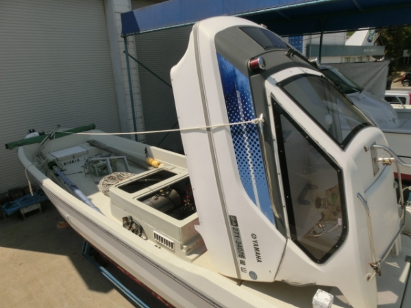 エンジンオーバーホール中のYD24B