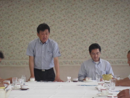 【左】会長　那須　【右】事務局長　小幡