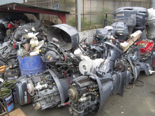 水没した船外機