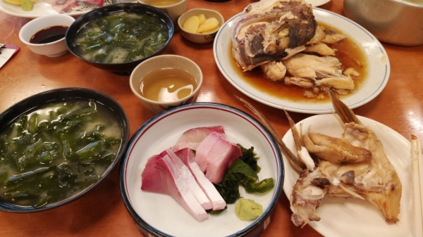 腹ごしらえは鳴門北灘の「びんび屋」