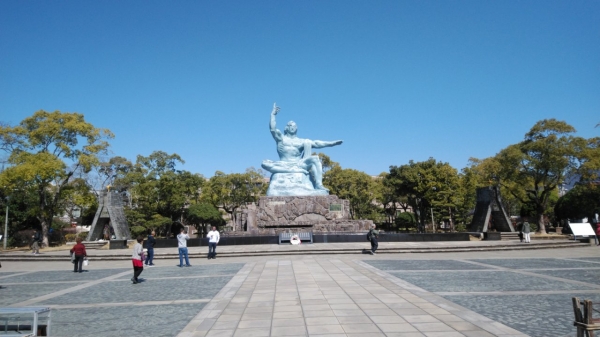 修学旅行以来の平和記念公園