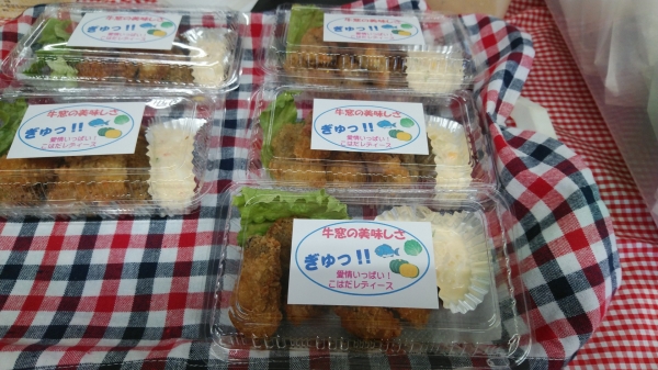 勿論牡蠣フライも販売