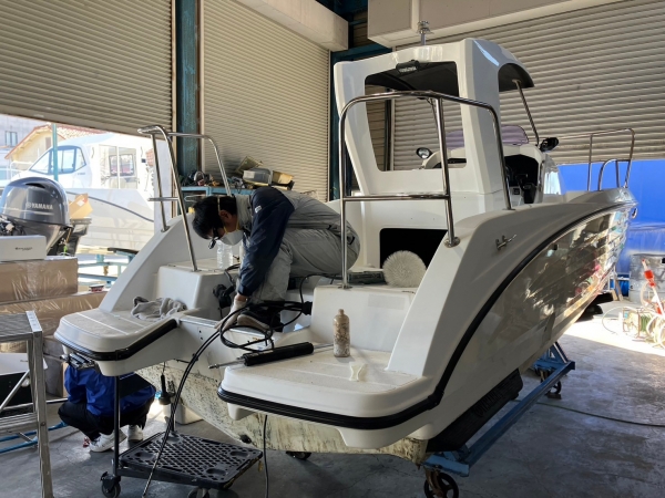 船外機換装中のSR-X