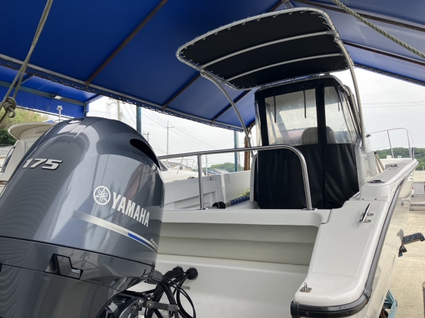 YF23納艇準備中