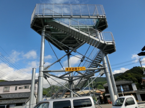 伊豆は地震多発地帯『津波避難タワー』が各地に設置されていました