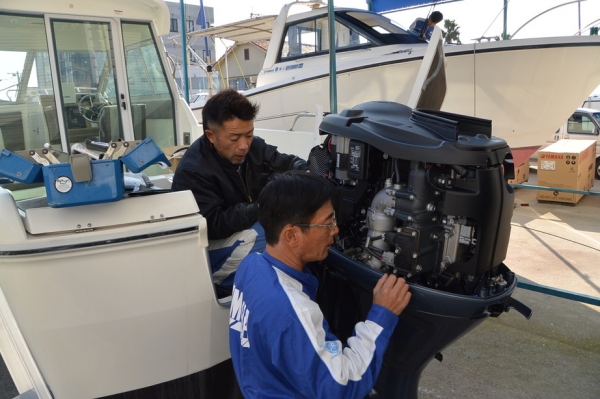FC24LTD船外機換装中
