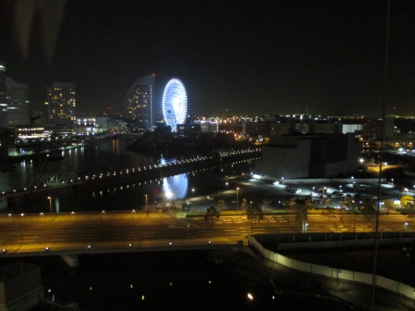横浜の夜景、ボートショーのブログで船画像が無いのは私だけ？（笑）